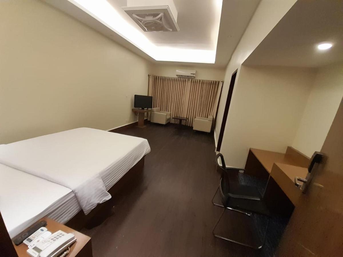 דאהקה Richmond Hotel & Suites מראה חיצוני תמונה