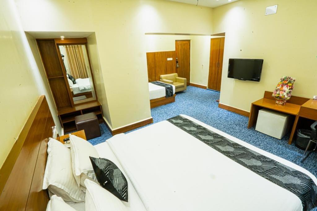 דאהקה Richmond Hotel & Suites מראה חיצוני תמונה