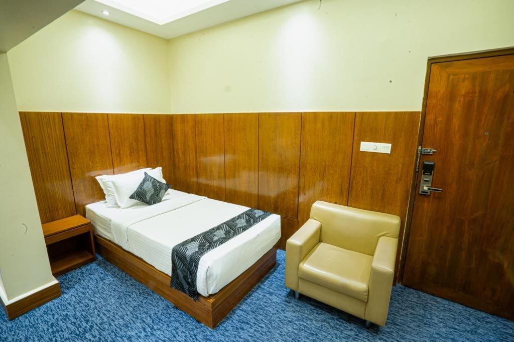 דאהקה Richmond Hotel & Suites מראה חיצוני תמונה