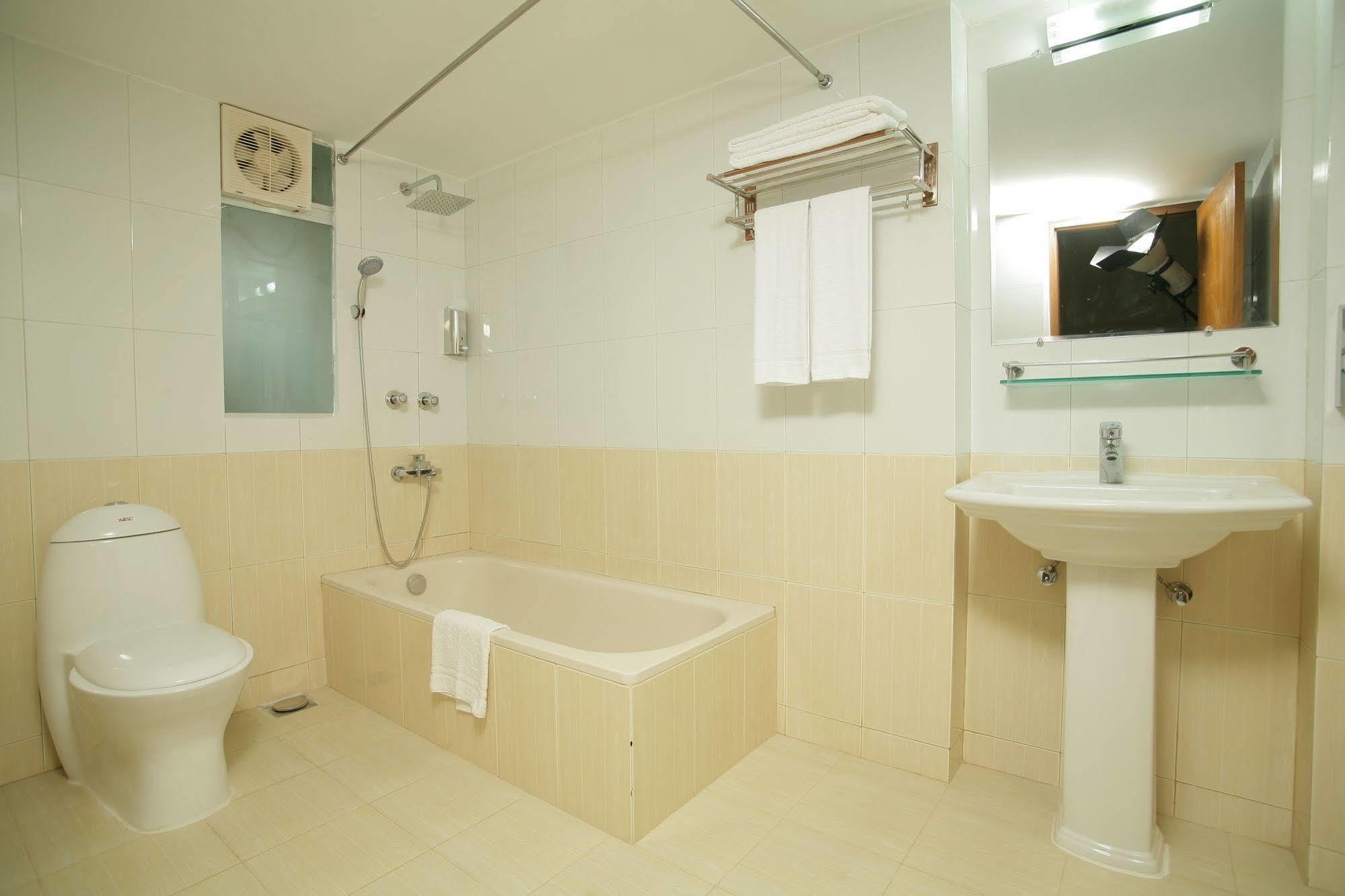 דאהקה Richmond Hotel & Suites מראה חיצוני תמונה
