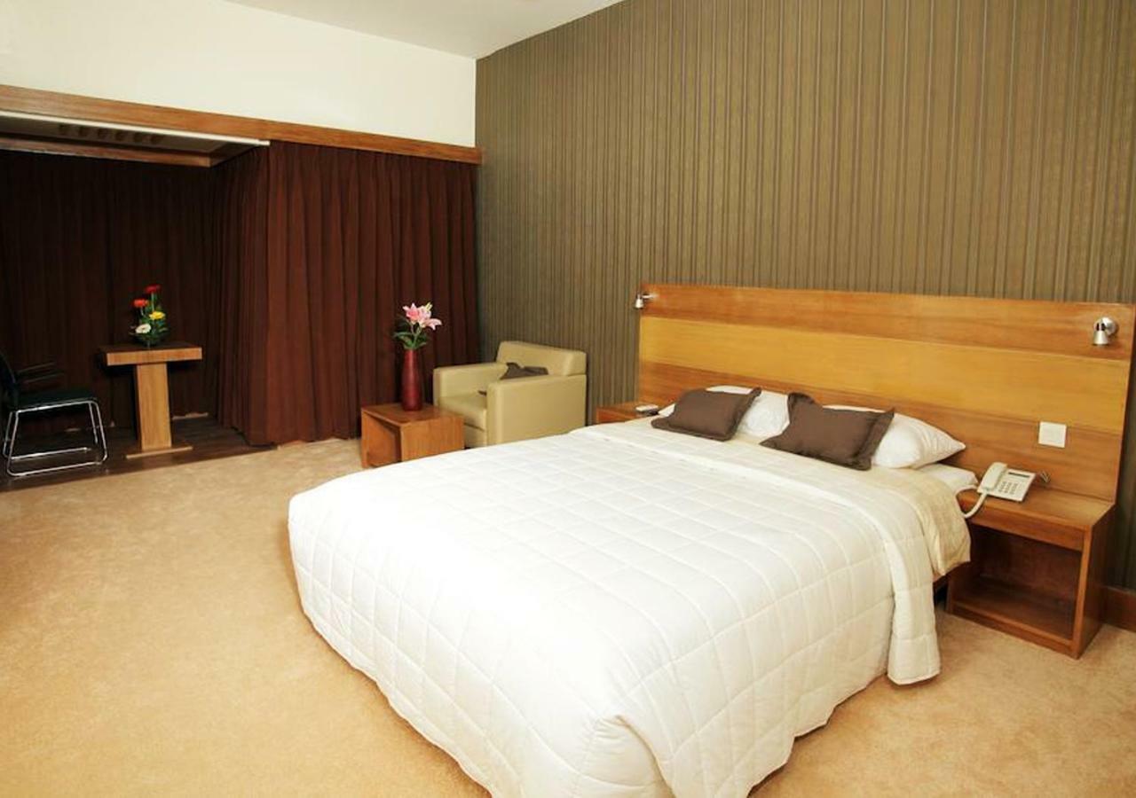 דאהקה Richmond Hotel & Suites מראה חיצוני תמונה